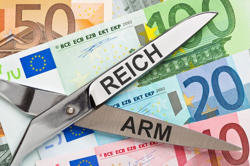 Schere zwischen Arm und Reich - Armut, Reichtum - Umverteilung Schere zwischen Arm und Reich - Armut, Reichtum - Umverteilung