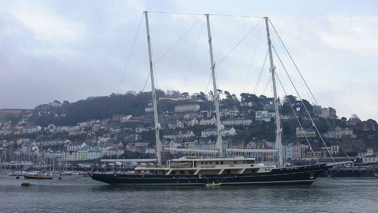 Eos-Yacht