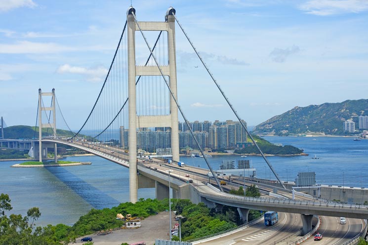 Tsing-Ma-Bruecke-in-Hongkong