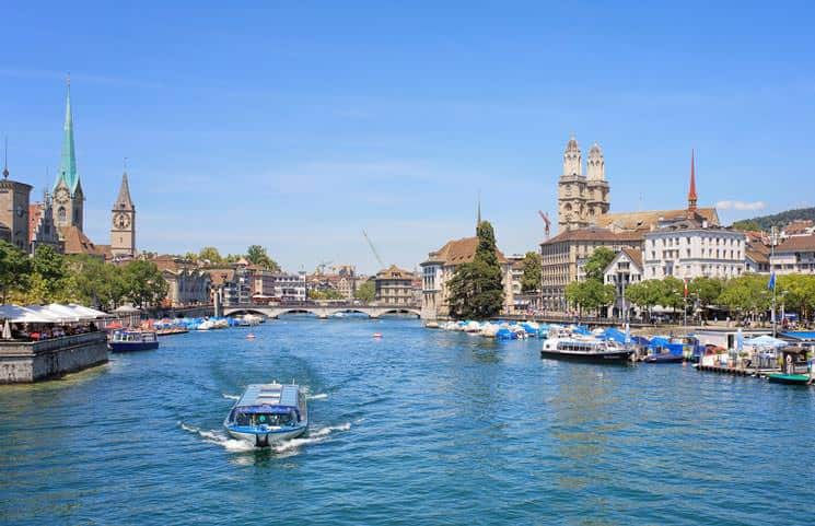 Fluss-Limmat-in-Zuerich