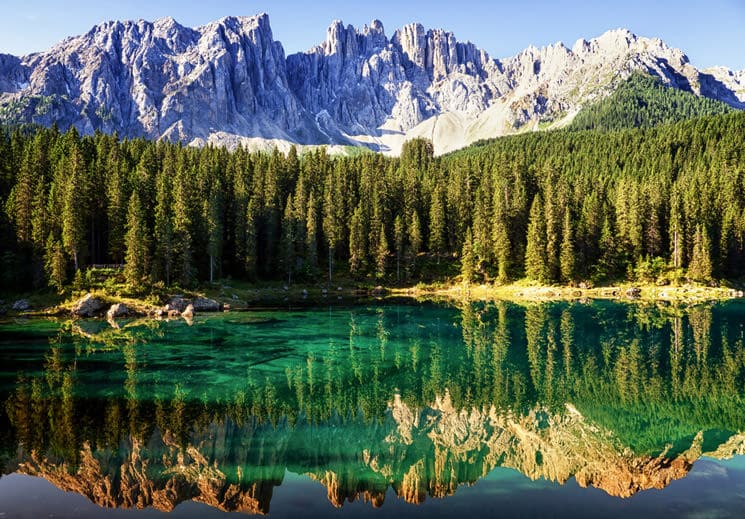 Karersee-in-den-Dolomiten