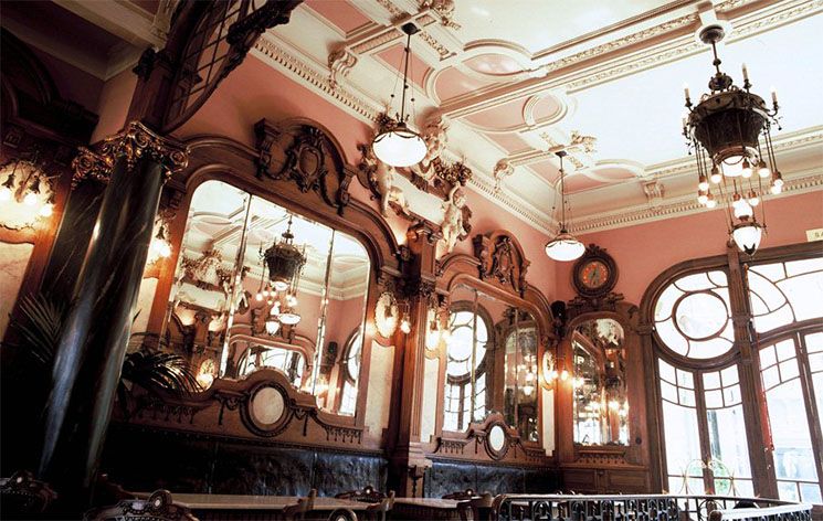 Café Majestic in Porto