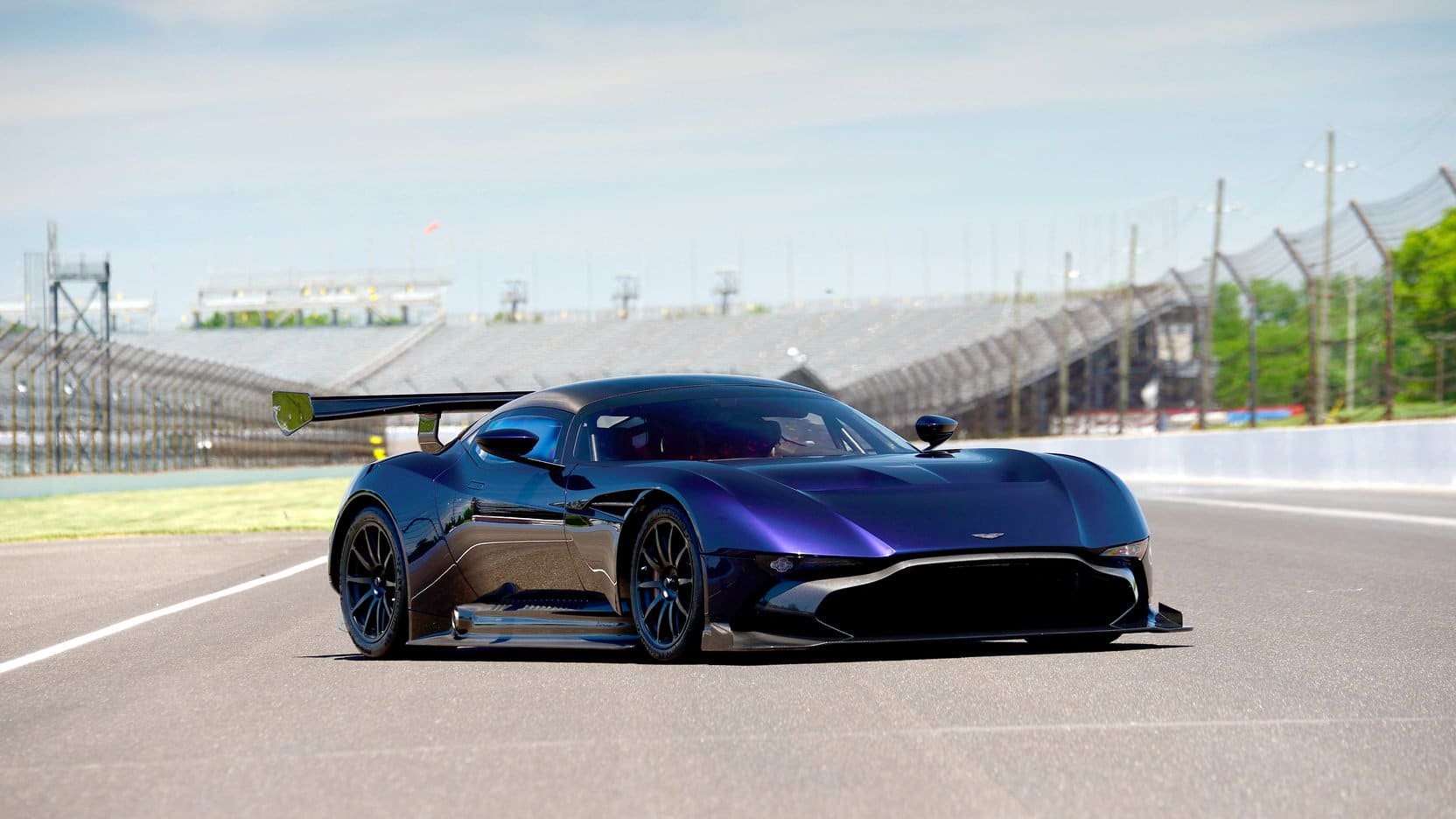 Aston Martin Vulcan Aston Martin Vulcan