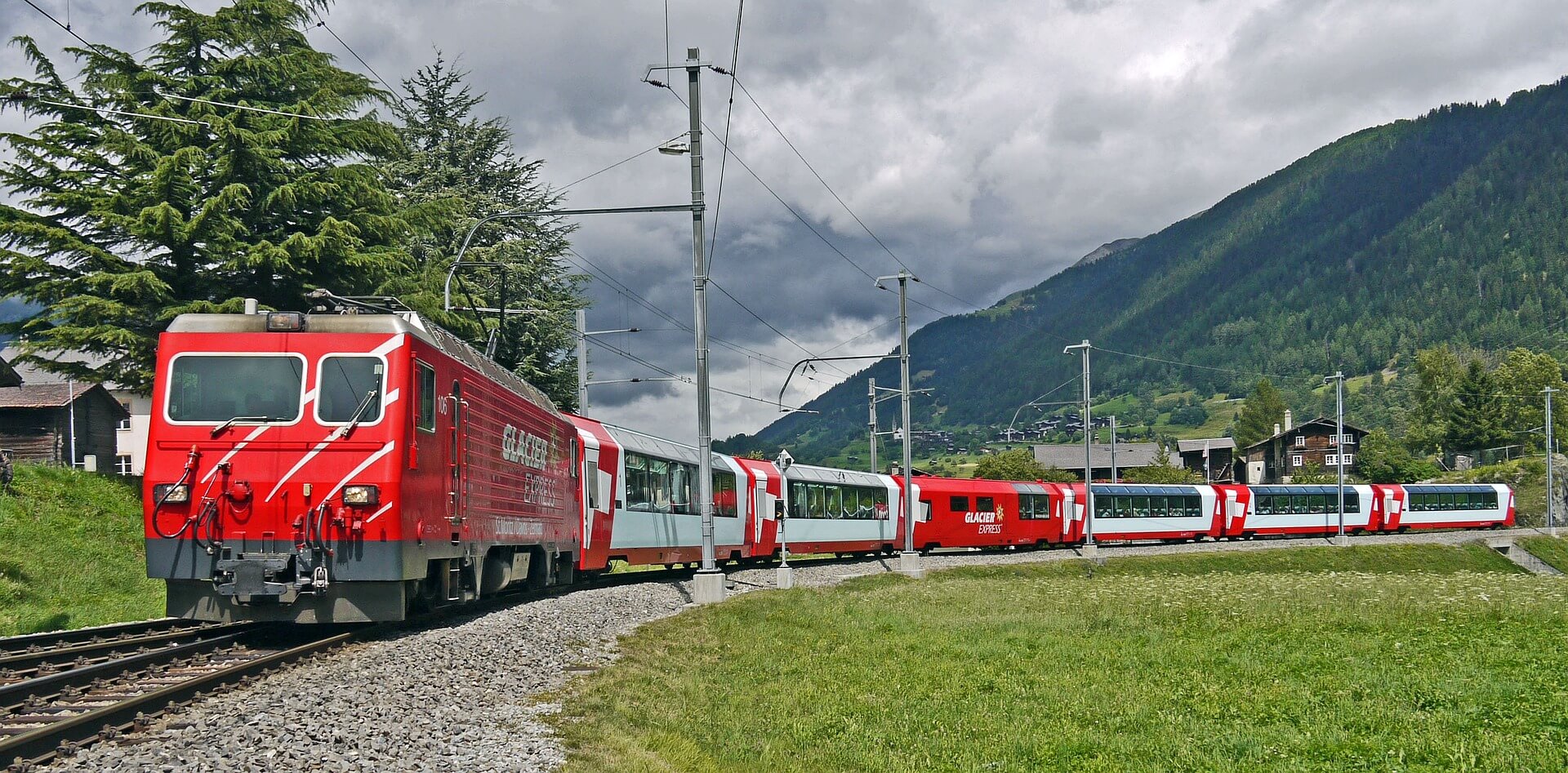 Eine unvergessliche Reise durch die Schweizer Alpen: Der Glacier Express Eine unvergessliche Reise durch die Schweizer Alpen: Der Glacier Express
