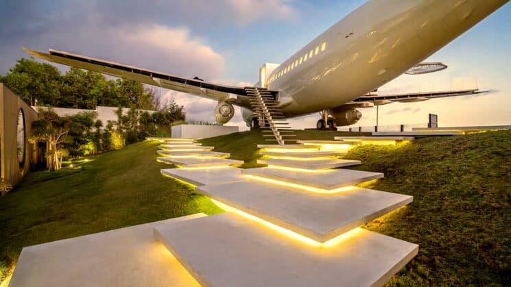 Boeing 737 als Luxusheim: Die beeindruckende Verwandlung eines ausgemusterten Jets in ein Loft
