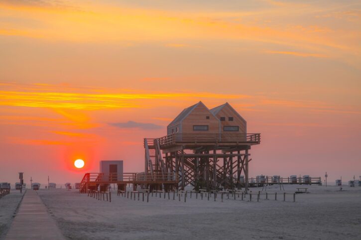 Sonnenuntergang am Strand von St. Peter-Ording: Romantik pur